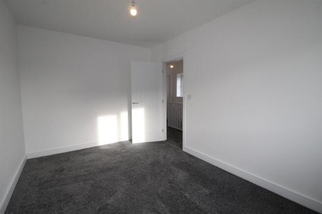 3 bed End of Terrace to rent Image 9