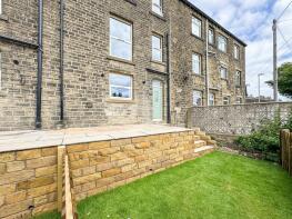 3, Raygate, Mount, Huddersfield HD3 3TF