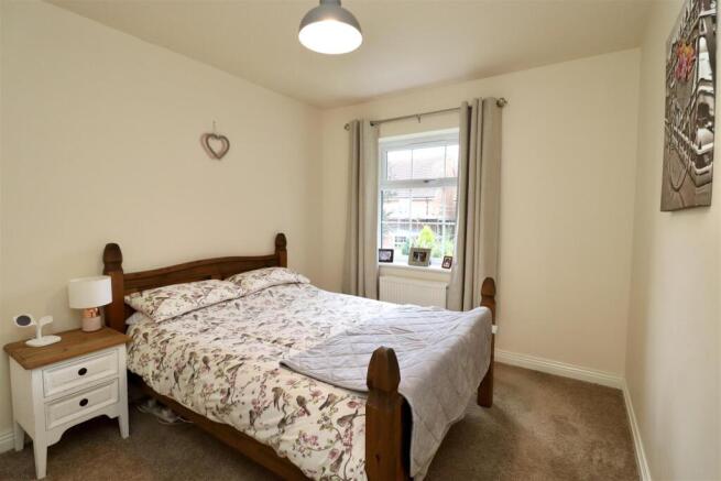 4 bed Detached for sale Image 11