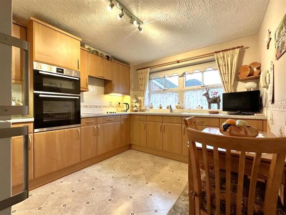 Breakfast Kitchen 477