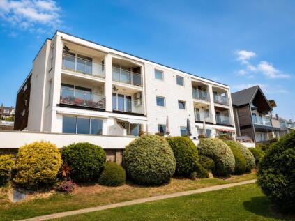Seabrink, 46 Undercliff Gardens, Leigh-On-Sea, Essex