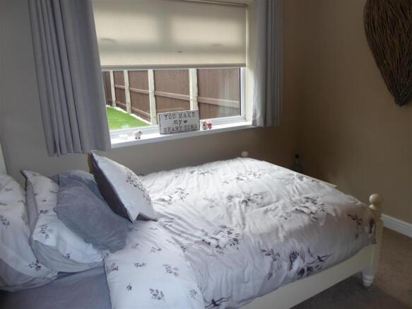 BEDROOM 2