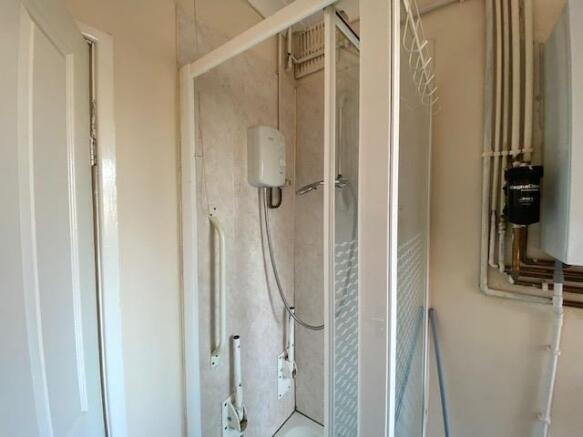 Cloakroom/wc