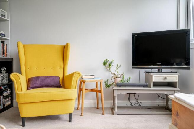 2 bed Flat for sale Image 6