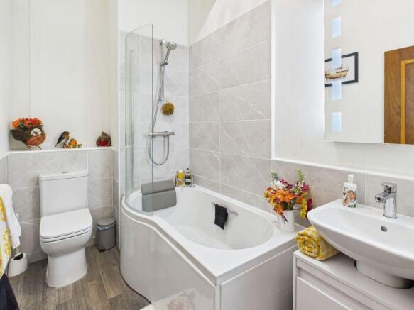 2 bed Apartment for sale Image 10