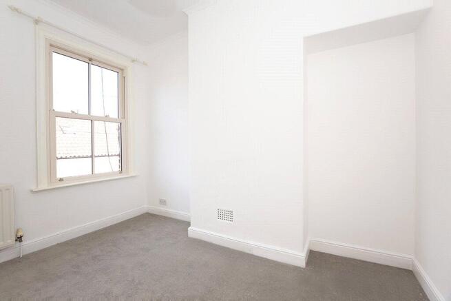 2 bed Terraced to rent Image 10