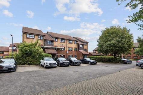 Ash Walk, Wembley, HA0