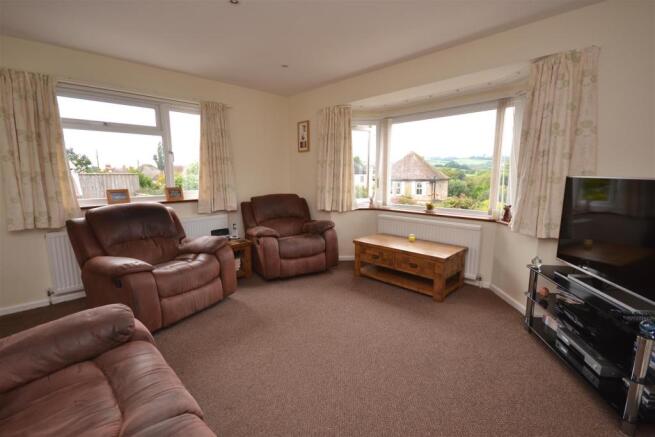 Sitting Room 1.JPG