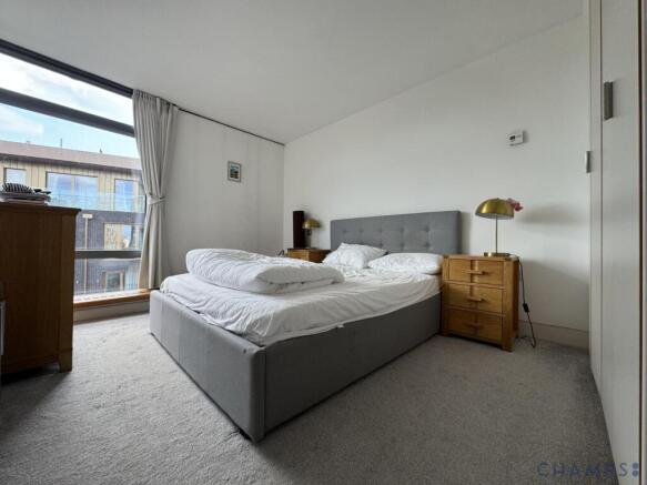 3 bed flat to rent Parliament View Apartments, Lo