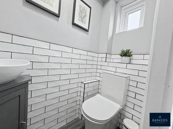 4 bed Semi-Detached for sale Image 4