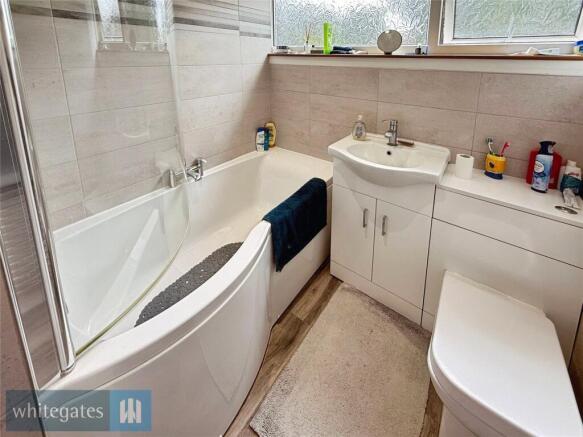 4 bed Semi-Detached for sale Image 9