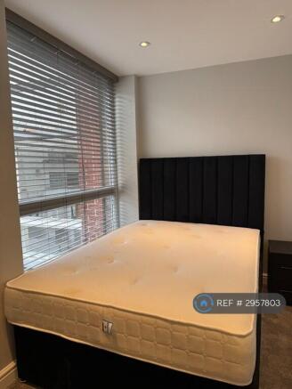 Studio to rent Image 4