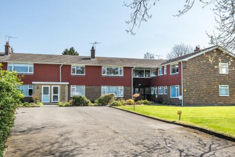 Fairgreen Court, Fairgreen, Hadley Wood, EN4