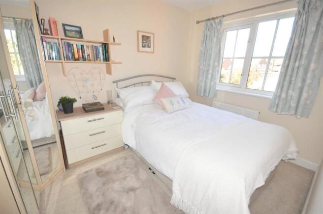 BEDROOM 2