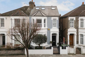 15, Roxwell Road, London W12 9QE