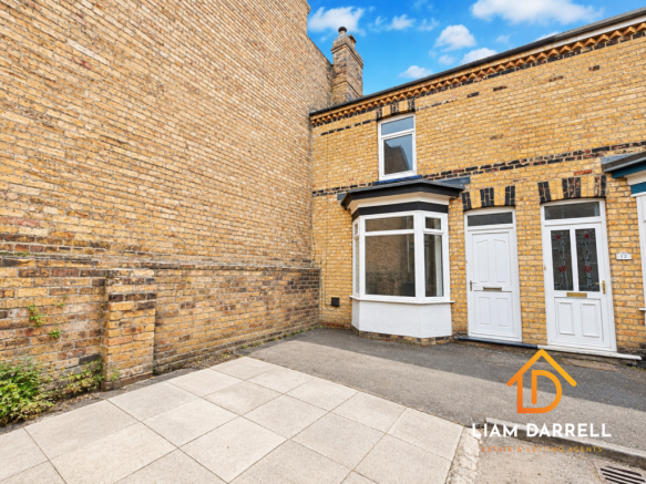 2 bed Terraced for sale in scarborough