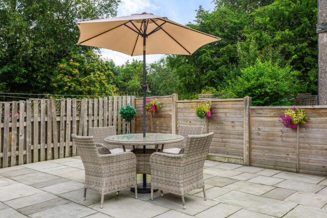 Patio Seating Are...