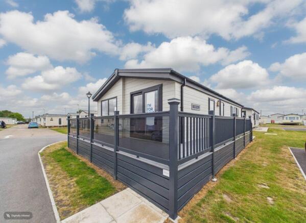 Willerby Horsham exterior with grey wraparound dec