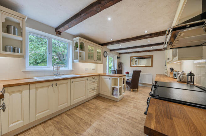 1361344-31-68dd3e...