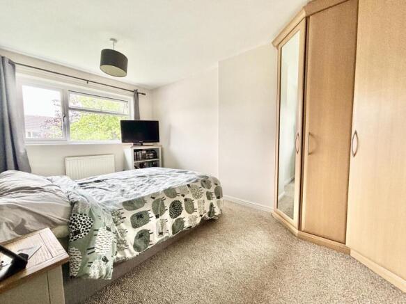 3 bed Semi-Detached for sale Image 8