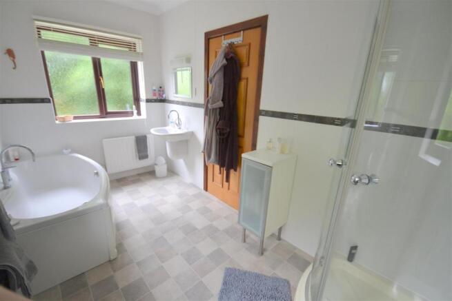 Ensuite Bathroom