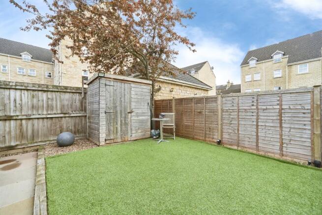 3 bed Terraced for sale Image 10
