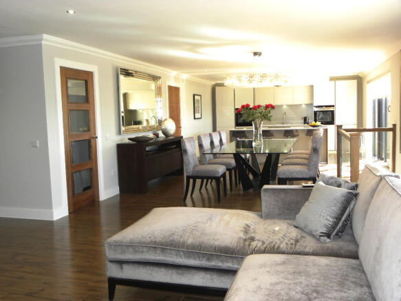34' Living Area
