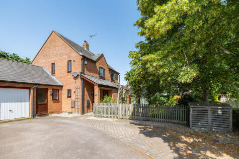 Cook Close, Walton Park, Milton Keynes