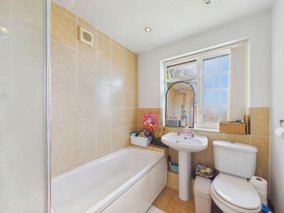 3 bed Semi-Detached for sale Image 10