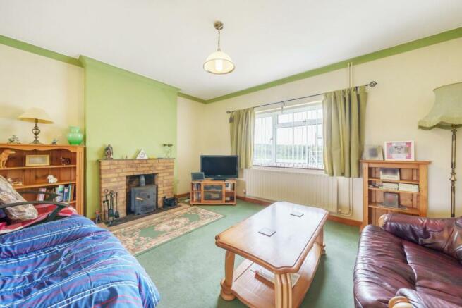 SITTING ROOM.jpg