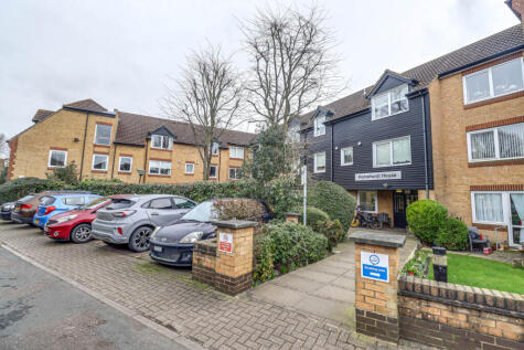 Sawyers Hall Lane, Brentwood, CM15