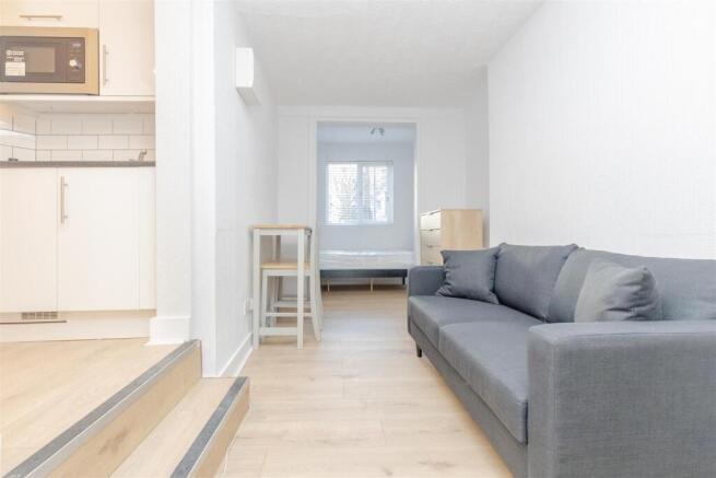 Russell Road (2).jpg