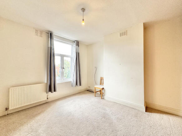 2 bed Terraced to rent Image 7