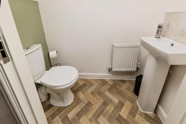 3 bed Semi-Detached for sale Image 11