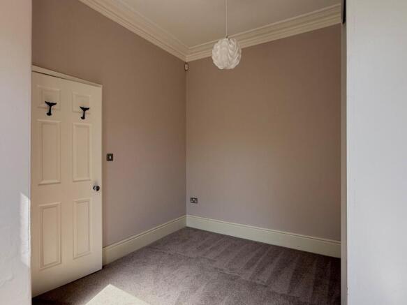 2 bed Flat to rent Image 6