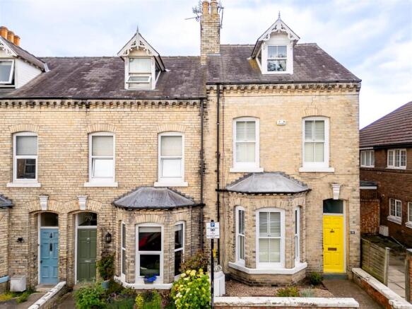 4 bed End of Terrace for sale in york