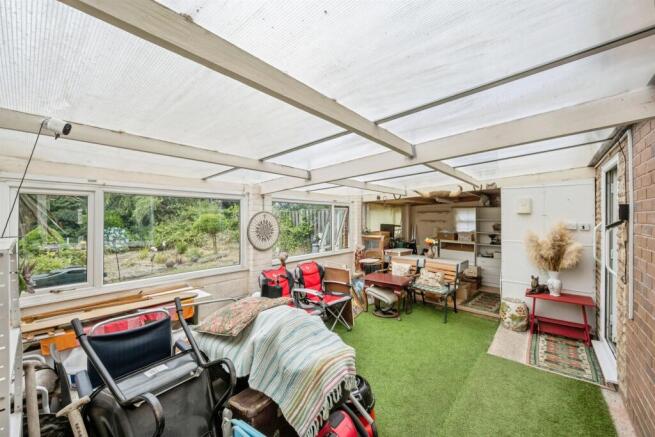3 bed Semi-Detached Bungalow for sale Image 12