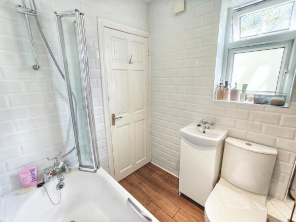 3 bed Terraced for sale Image 8