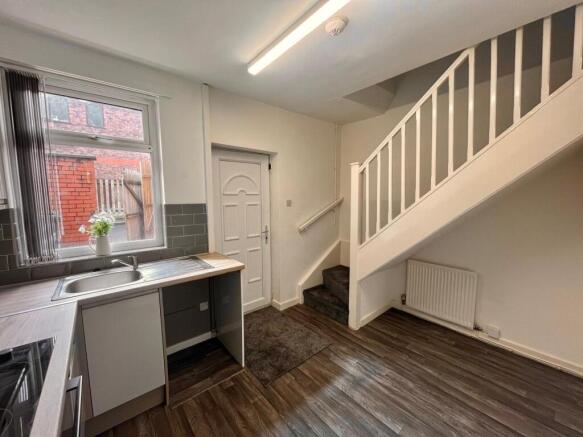 Kitchen b