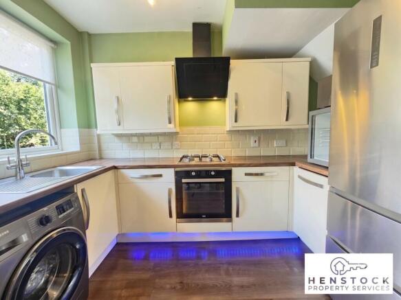 Grange Drive, Blackley, MANCHESTER, M9 photo 4