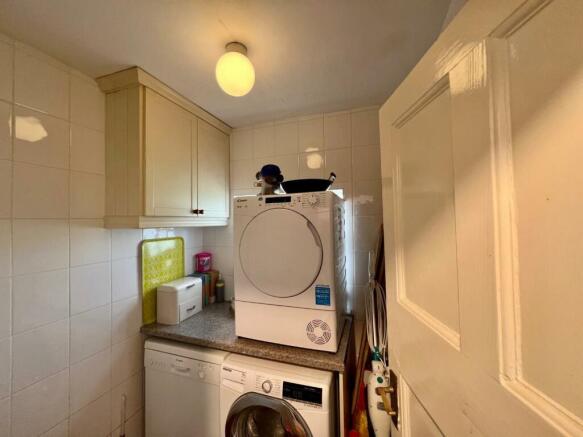 4 Kingsdown - U Room.jpg