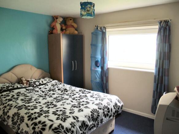 BEDROOM 2