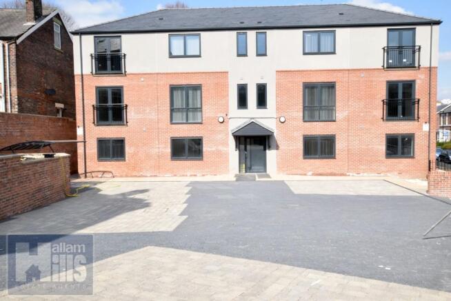 2 bed Apartment to rent Image 10
