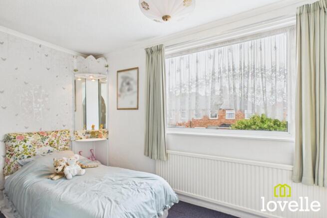 4 bed Semi-Detached for sale Image 12