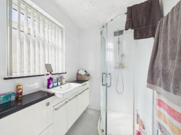 3 bed Semi-Detached for sale Image 6