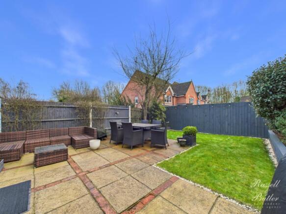 CAM01995G0-PR0394-STILL028