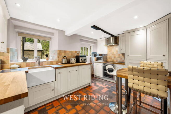 4 bed Semi-Detached for sale Image 10