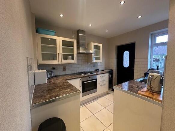 2 bed Semi-Detached Bungalow for sale Image 9