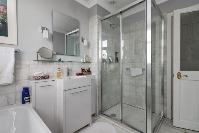 Bath/Shower Room