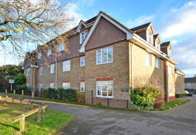 5, 23 Wentworth Place, Vale Road, Camberley GU15 3DR